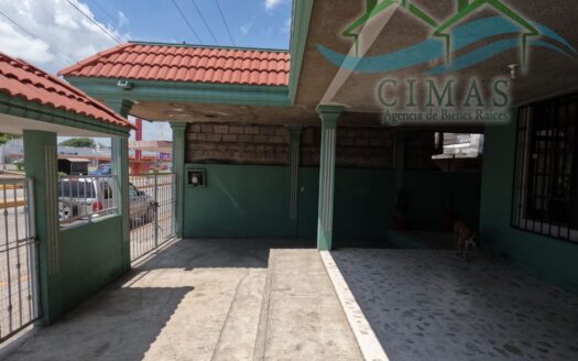 CASA EN VENTA EN ESQUINA EN LA COL. BUROCRATAS EN PANUCO, VERACRUZ
